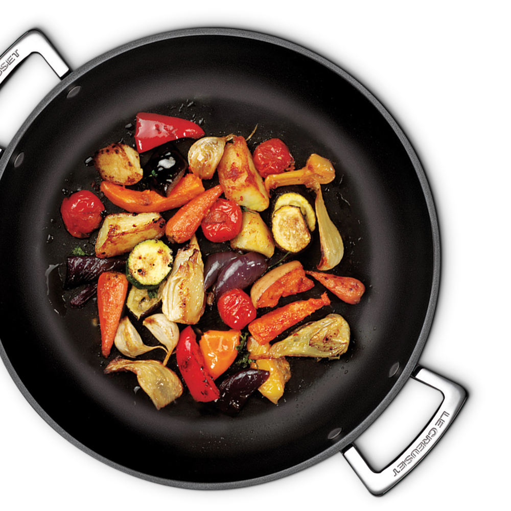 Le Creuset Toughened Non-Stick Stir Fry Pan w/Long Handle & Helper