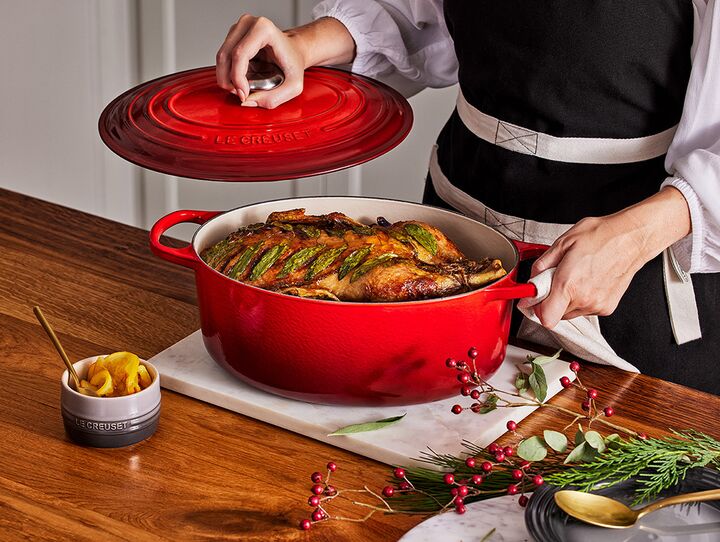 https://www.lecreuset.fi/on/demandware.static/-/Library-Sites-lc-sharedLibrary/default/dw6c49d0ad/images/content-recipes/HD_720/LC_20211124_ZA_RC_DT_r0000000001875_ENG.jpg